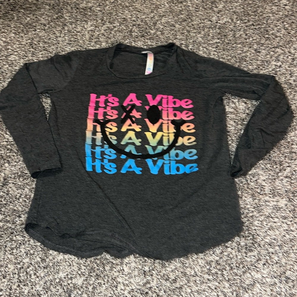 Girls Its a Vibe Tshirt size 10